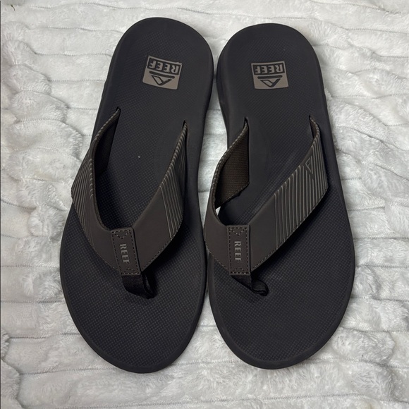 Men’s Size 12 Reef Flip Flops Phantom II EUC - Picture 2 of 6